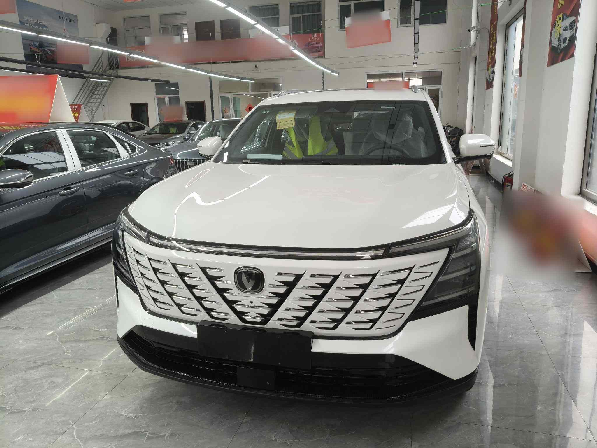 长安CS75 PLUS 2025款 第四代 1.5T 新蓝鲸 智慧鲸悦版(2)