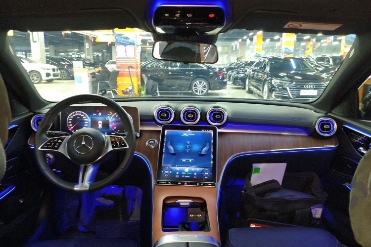 奔驰C级 2024款 改款 C 260 L中控内饰12