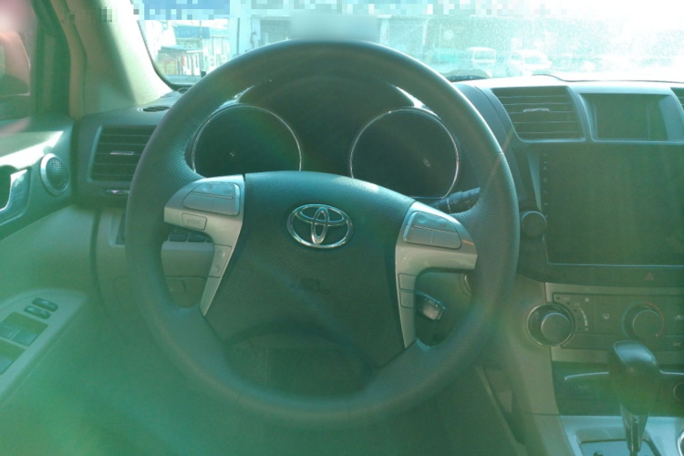 丰田 汉兰达 2012款 2.7L 两驱5座精英版中控内饰13