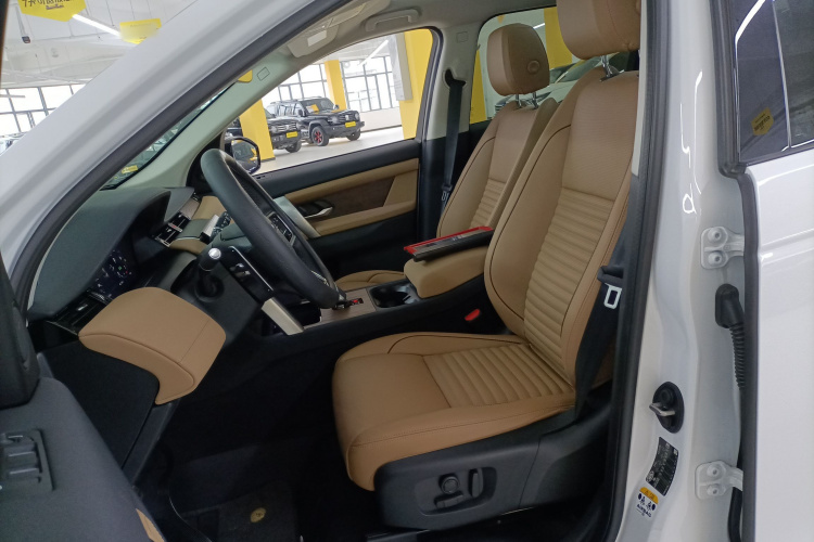 路虎 发现运动版 2025款 249PS 性能科技版中控内饰19