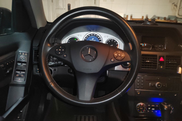 奔驰GLK级(进口) 2010款 GLK 300 4MATIC 时尚型局部细节13