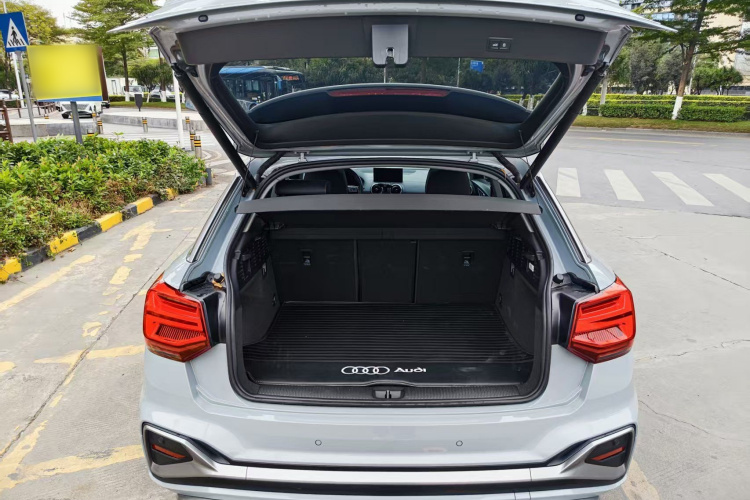 奥迪Q2L e-tron 2022款 Q2L e-tron 纯电智享型中控内饰7002