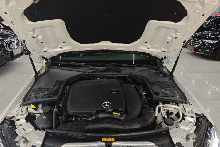 奔驰C级 2021款 C 260 星耀臻藏版机舱底盘24