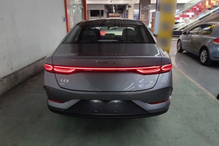 比亚迪 秦PLUS 2025款 DM-i 智驾版 128KM进取型车身外观6