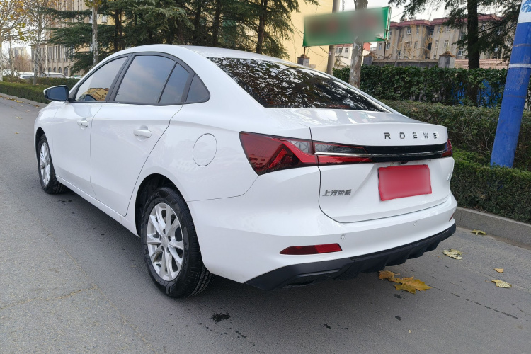 荣威i5 2023款 1.5L 手动舒享版车身外观6006