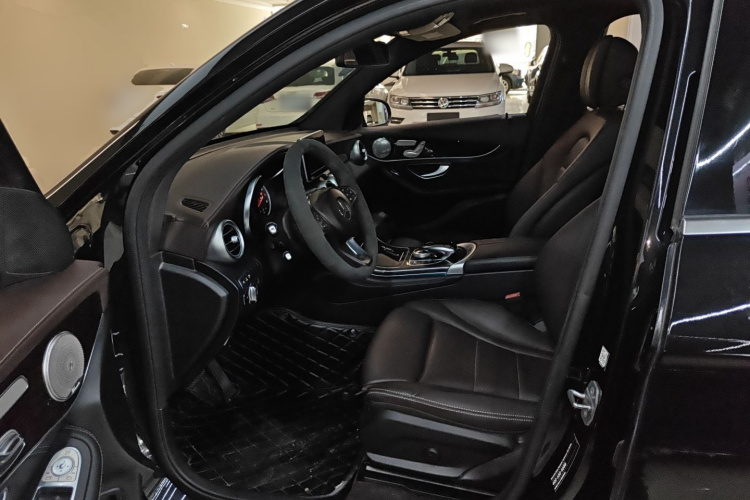 奔驰GLC 2019款 改款 GLC 260 L 4MATIC 豪华型中控内饰19