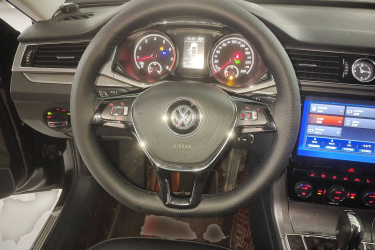 大众 帕萨特 2016款 330TSI DSG尊荣版中控内饰13