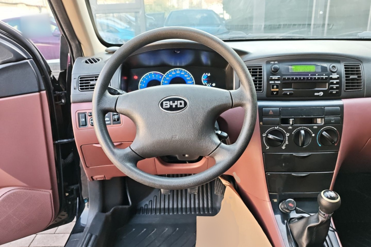 比亚迪F3 2018款 1.5L 手动经典型中控内饰13