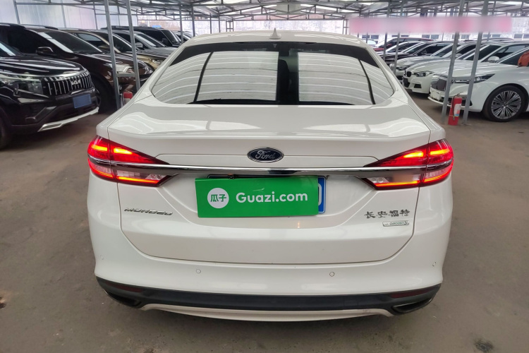 福特 蒙迪欧 2017款 改款 EcoBoost 180 时尚型车身外观6