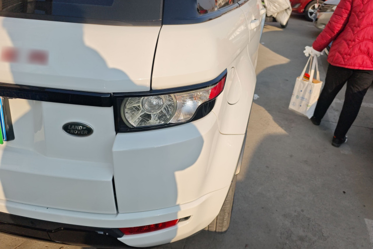 路虎 揽胜极光(进口) 2015款 2.0T NW8 Brit限量版车身外观9