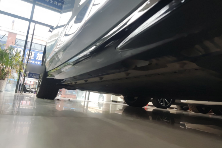 岚图汽车 岚图追光 2023款 四驱长续航版局部细节9001