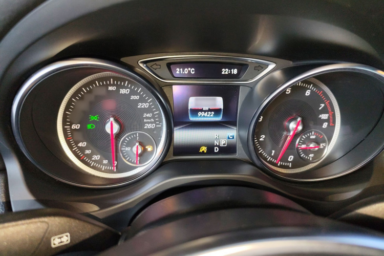 奔驰CLA 2018款 CLA 220 4MATIC局部细节14