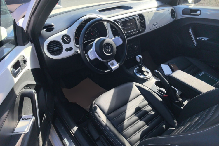 大众 甲壳虫 2015款 180TSI中控内饰7003