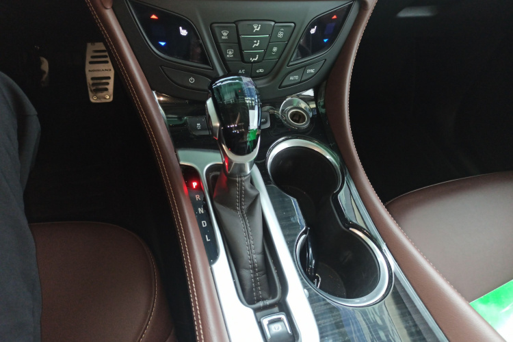 别克 昂科威 2020款 28T 四驱精英型局部细节18