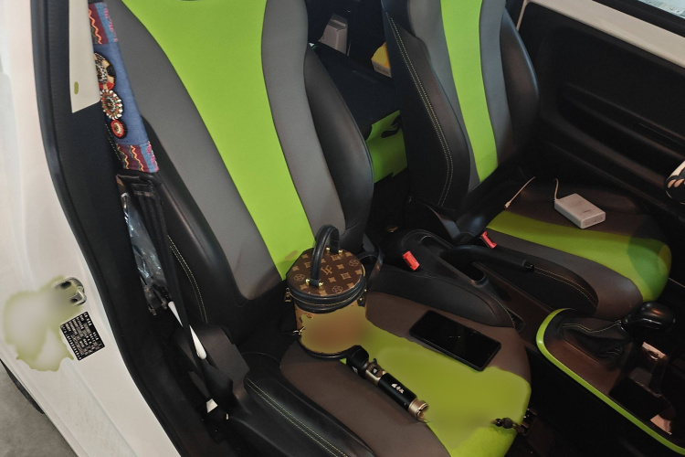 荣威 科莱威CLEVER 2021款 302km新四座超能版局部细节41