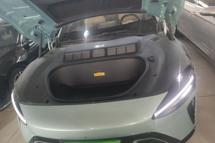 小米汽车 小米YU7 2025款 超长续航高性能四驱Max版局部细节24