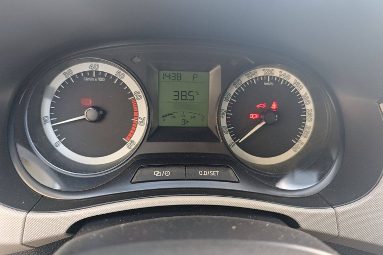 斯柯达 晶锐 2017款 1.4L 自动车享版局部细节14