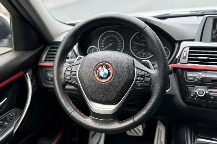 宝马3系 2015款 320Li 超悦版时尚型中控内饰7008