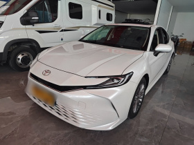 丰田 凯美瑞 2026款 双擎 2.0HE 精英版