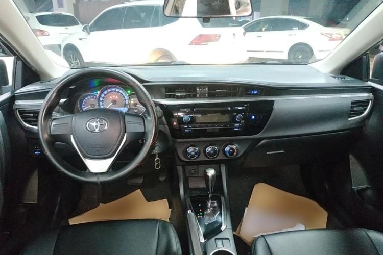 丰田 雷凌 2014款 1.6G CVT精英版中控内饰12