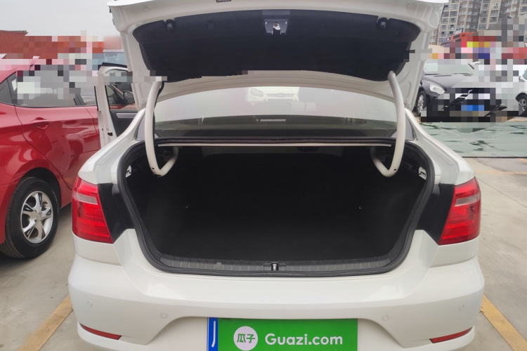 大众 宝来 2014款 1.6L 手动时尚型机舱底盘23