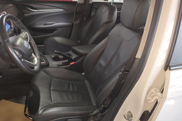 别克 英朗 2018款 18T 自动精英型中控内饰19
