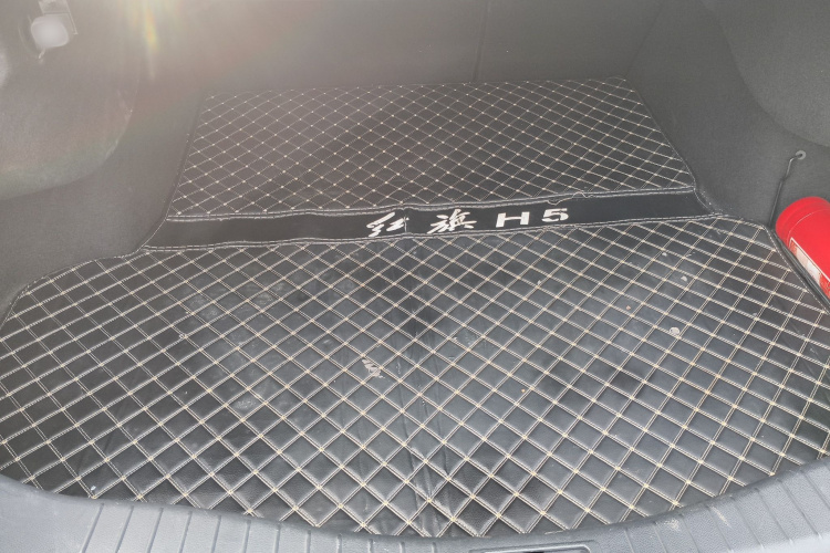 红旗H5 2020款 1.5T DCT旗悦版机舱底盘23