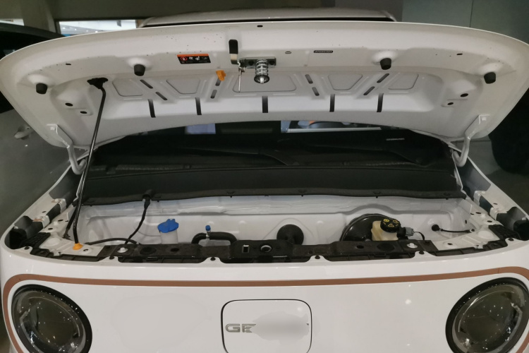 吉利银河 2024款 熊猫mini 200km 耐力熊机舱底盘24