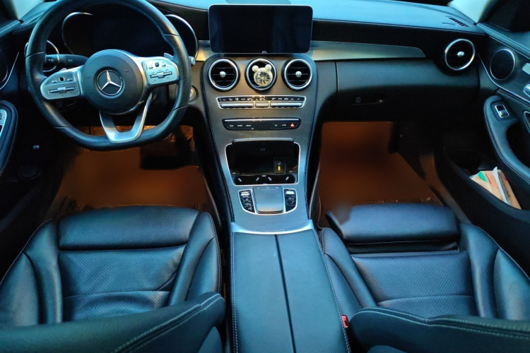 奔驰C级 2020款 C 260 L 运动版中控内饰7002