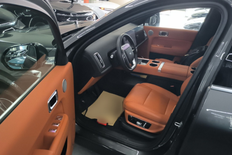 理想汽车 理想L8 2024款 Max中控内饰20