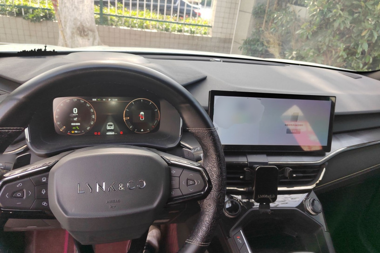 领克06 2023款 Remix 1.5T 劲Halo中控内饰12