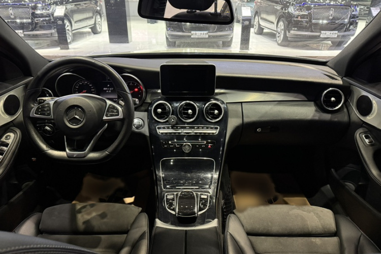 奔驰C级 2017款 C 200 运动版中控内饰7004