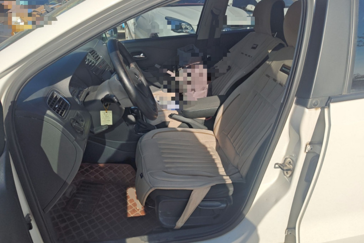 大众 Polo 2014款 1.6L 自动舒适版中控内饰19