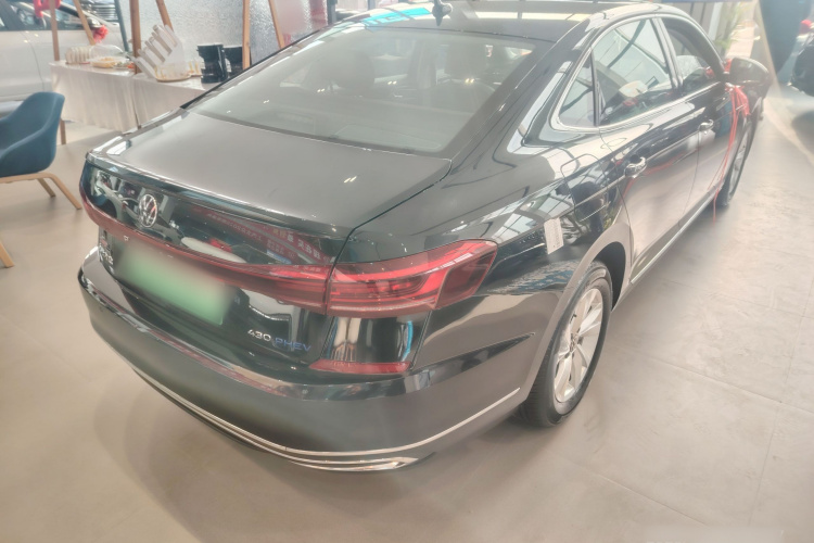 大众 帕萨特新能源 2025款 430PHEV 混动商务版车身外观6005