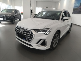 奥迪Q3 2024款 40 TFSI 时尚动感型