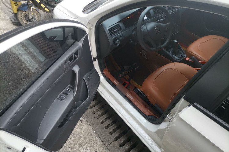 大众 桑塔纳 2021款 1.5L 自动风尚版中控内饰20