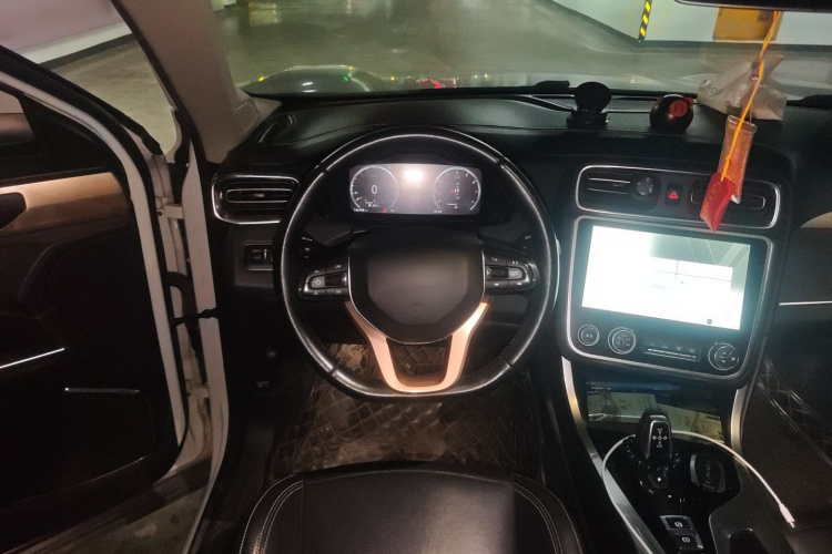 领克01 2018款 2.0T 两驱型+版中控内饰13