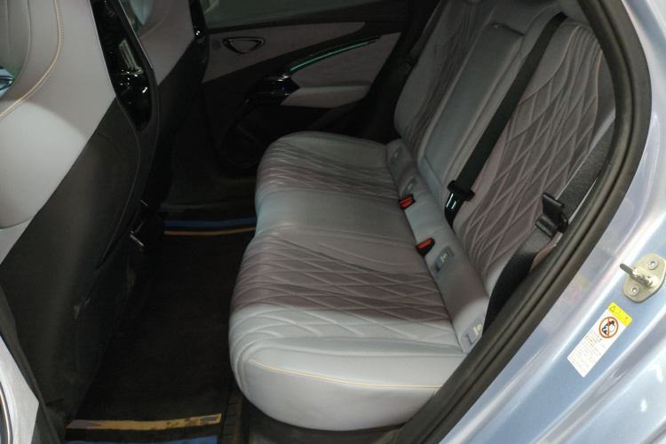 比亚迪 海豹 2022款 550km 标准续航后驱版尊贵型中控内饰7004