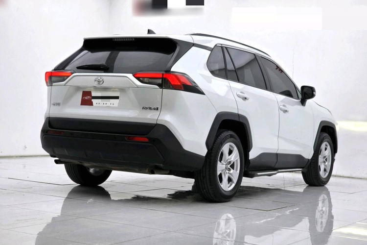 丰田 RAV4荣放 2023款 2.0L CVT两驱都市版车身外观6003