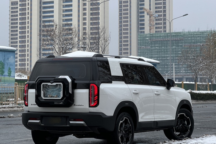 北京越野 北京BJ30 2024款 1.5T 魔核电驱进阶版车身外观6006