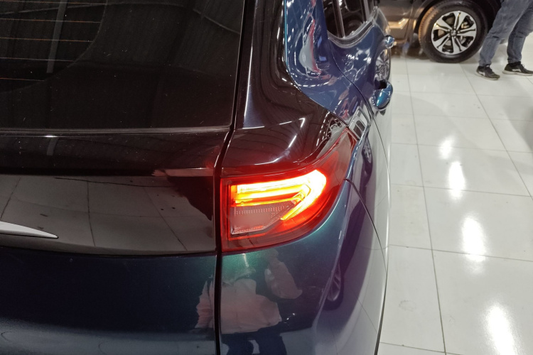 大运 悦虎 2023款 300 标准版车身外观9