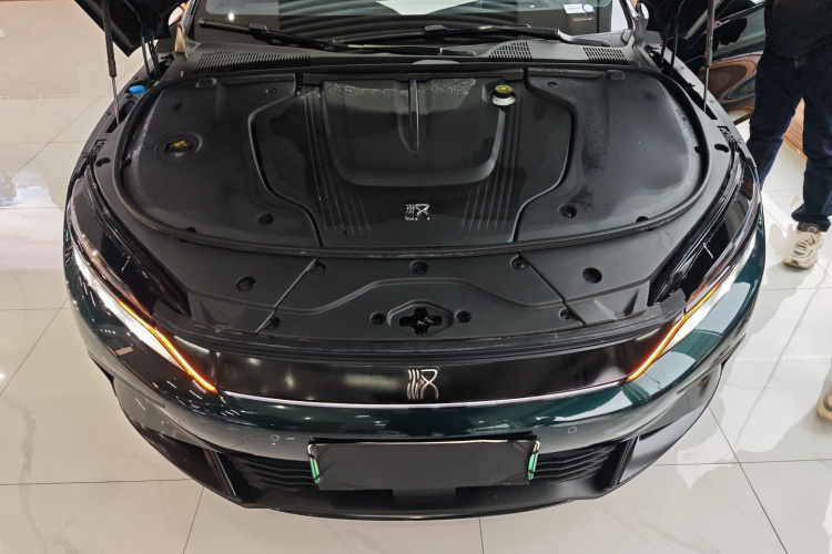 比亚迪 汉 2022款 EV 610KM四驱千山翠限量版机舱底盘24