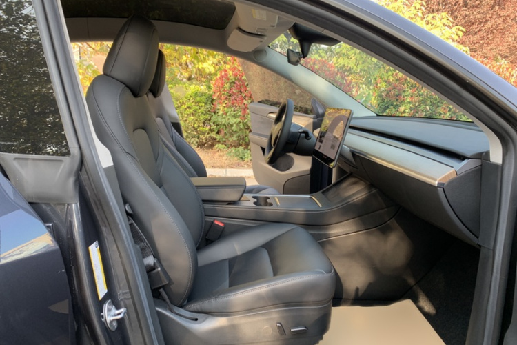 特斯拉 Model Y 2022款 改款 后轮驱动版局部细节41