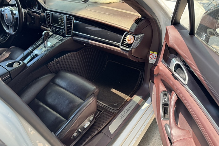 保时捷 2016款 Panamera 4 Executive Edition 3.0T中控内饰7008