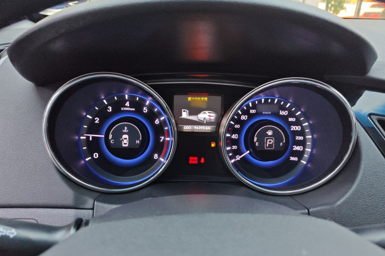 现代 索纳塔 2015款 经典 2.4L 自动领先版 国IV局部细节14