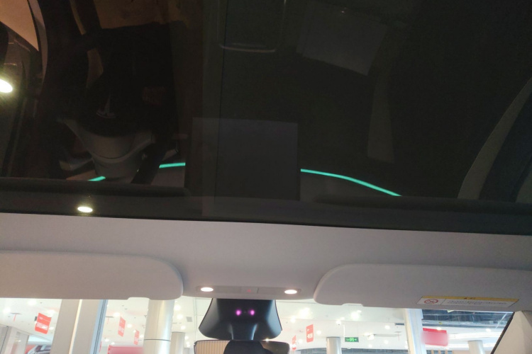 特斯拉 Model Y 2024款 后轮驱动版中控内饰22