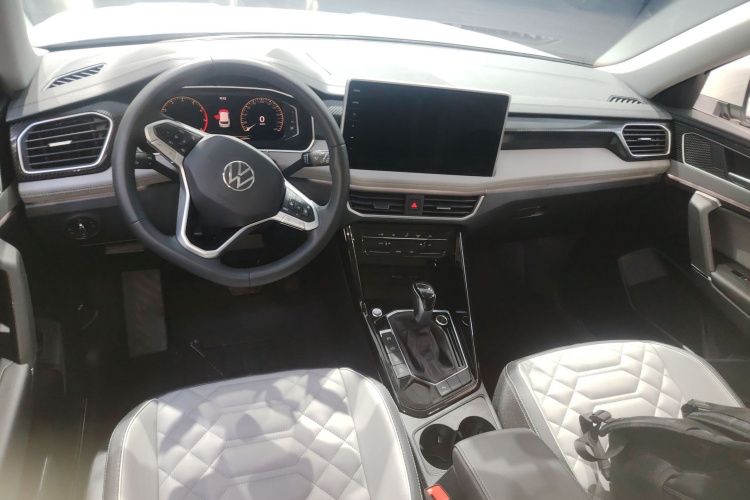 大众 探岳 2023款 330TSI 两驱豪华Plus进阶版中控内饰7002