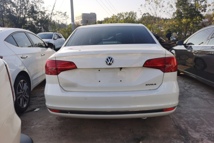 大众 宝来 2017款 1.6L 自动舒适型车身外观6