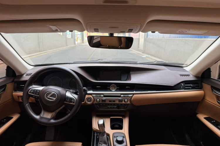 雷克萨斯ES 2016款 200 Midnight特别限量版中控内饰7001