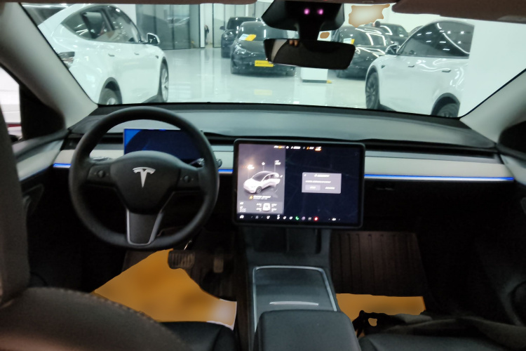 特斯拉 Model Y 2024款 长续航全轮驱动版中控内饰12